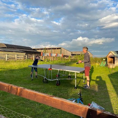 Rew Farm Country & Equestrian Accommodation - Sunrise Lodge Melksham Zewnętrze zdjęcie