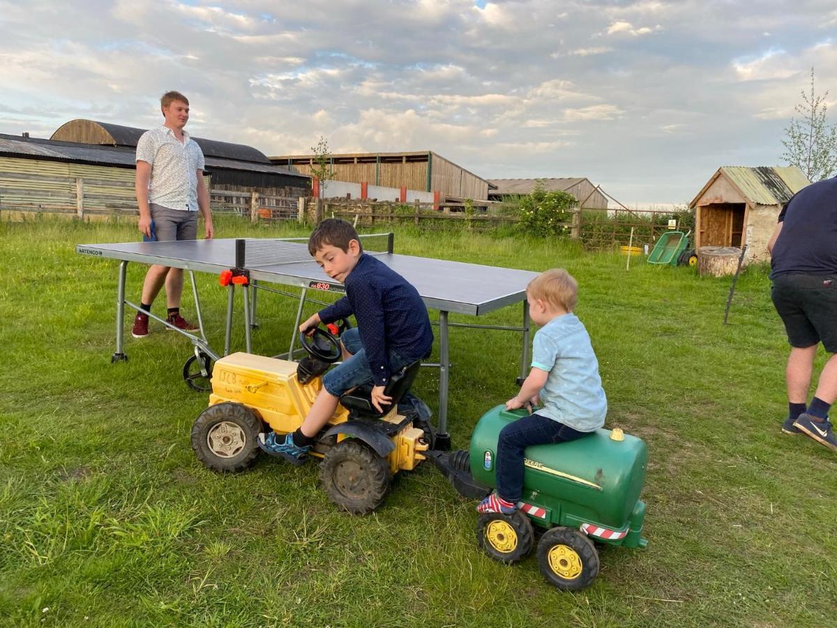 Rew Farm Country & Equestrian Accommodation - Sunrise Lodge Melksham Zewnętrze zdjęcie