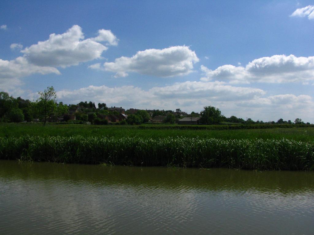 Rew Farm Country & Equestrian Accommodation - Sunrise Lodge Melksham Zewnętrze zdjęcie